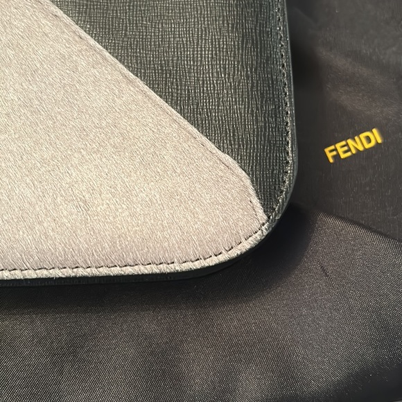 Fendi pouch - Picture 5 of 9